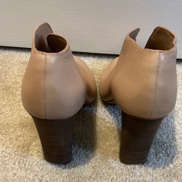 Vince Camuto heels - Picture 6 of 7